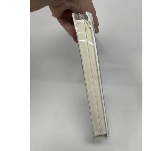 NEW SEALED Walt Disney Masterpiece 2 VHS Movies Oliver & Company & Aladdin ~RARE - Picture 5 of 8